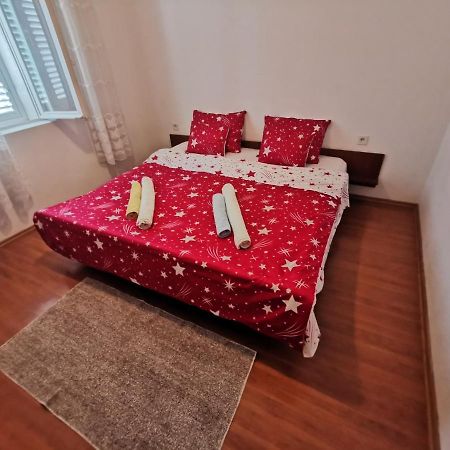 Apartman Juraga Leilighet Murter Eksteriør bilde